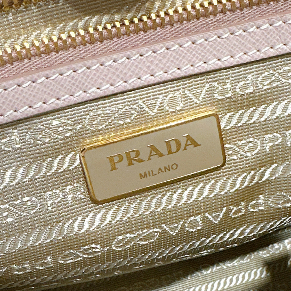 Prada Saffiano Gallieria Pink in Medium