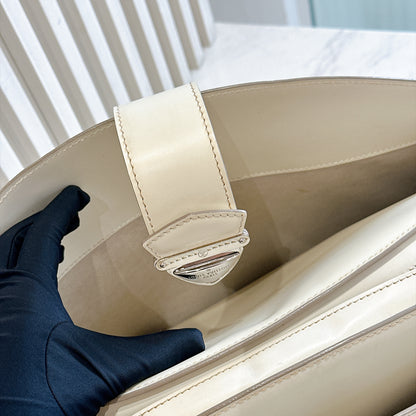 LV Pont Neuf Ivory GM