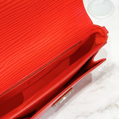 LV Monceau Distorted Epi XL in Red