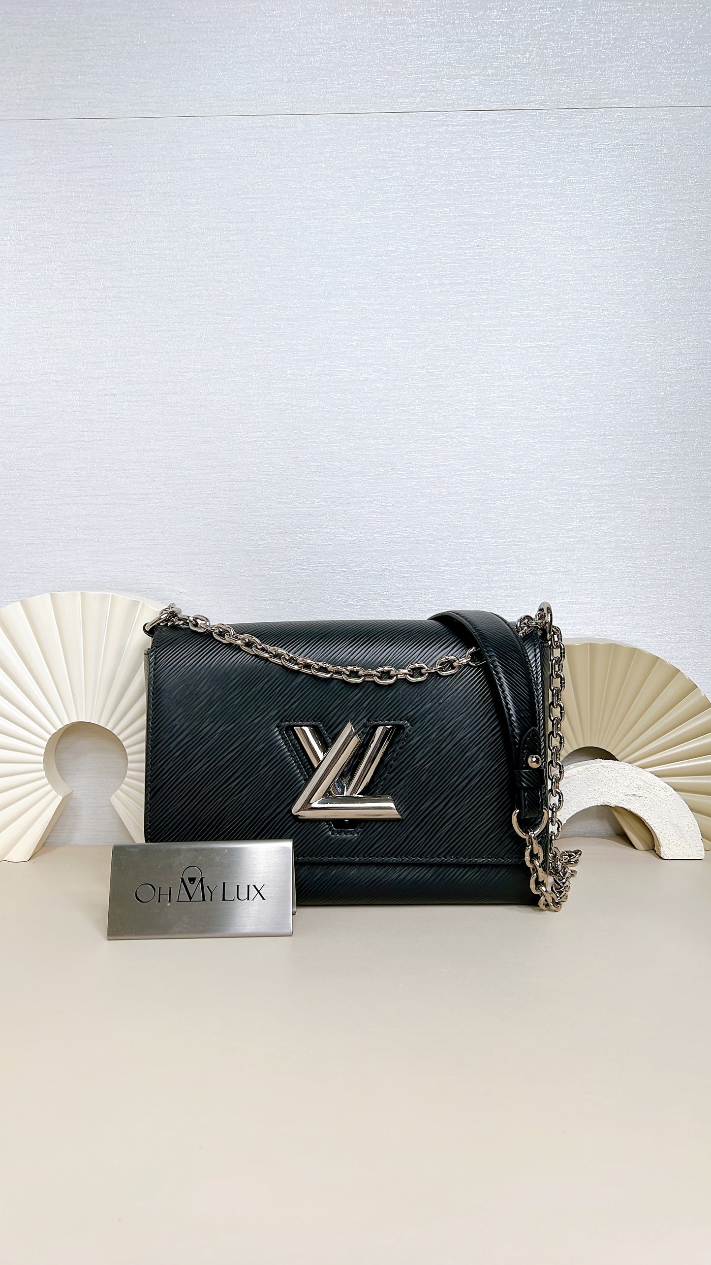 LV Twist MM in Black Epi Leather
