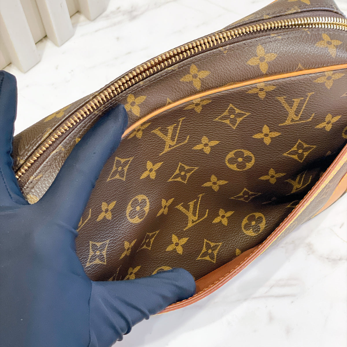 LV Monogram Trocadero 27
