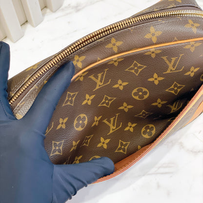 LV Monogram Trocadero 27