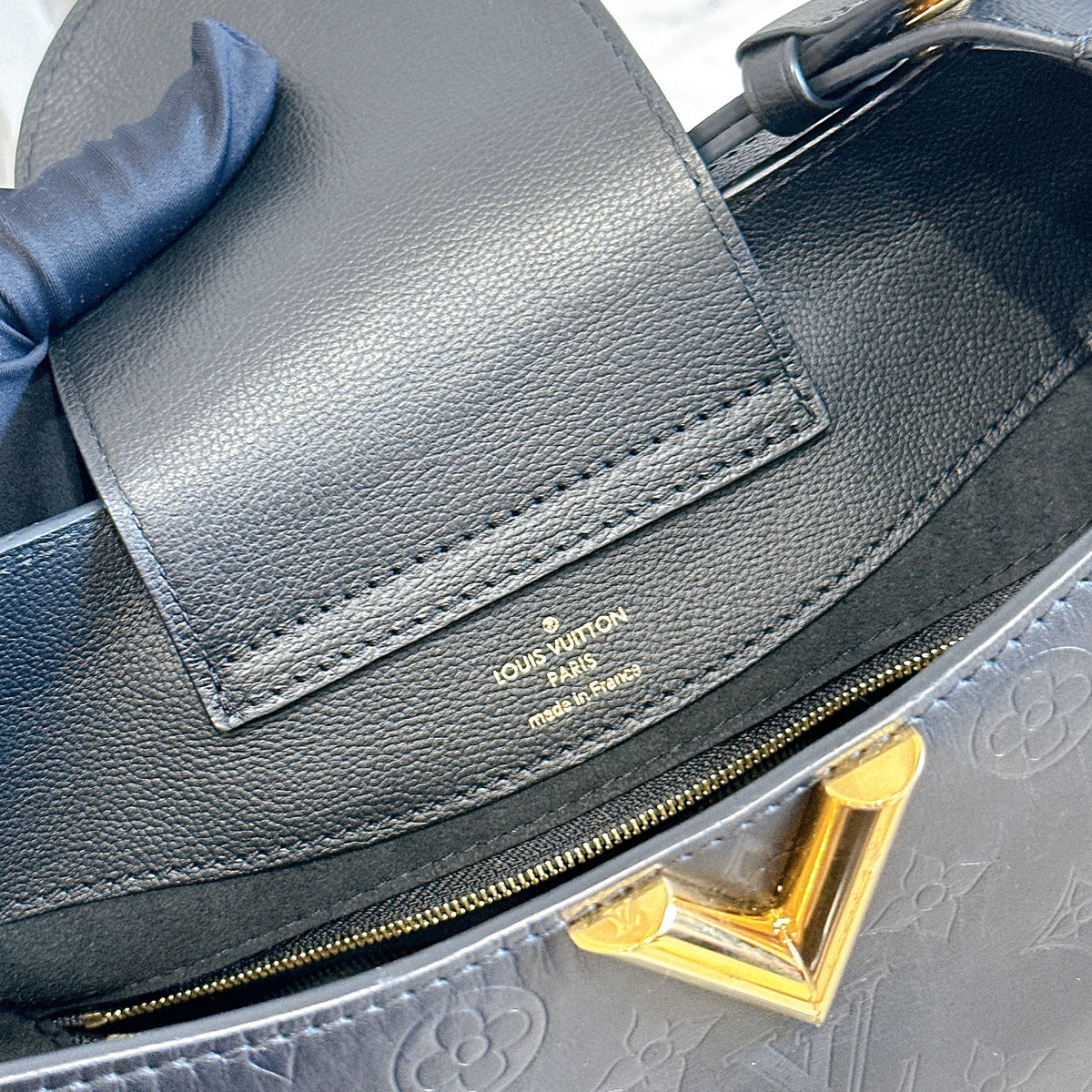 LV Very Hobo in Black Monogram