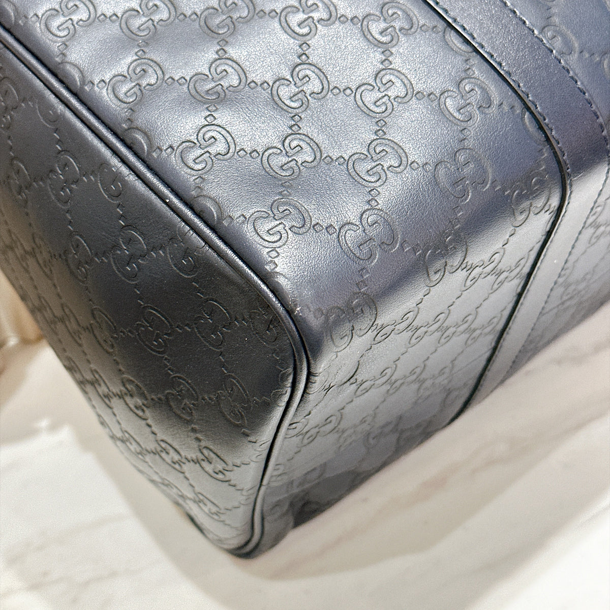 Gucci Guccissima Medium Joy Boston in Navy Blue