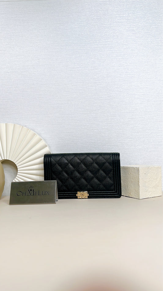 Chanel Boy Wallet Caviar in Black GHW