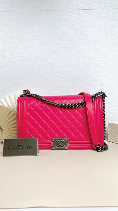 Chanel Boy New Medium Lambskin in Pink SHW
