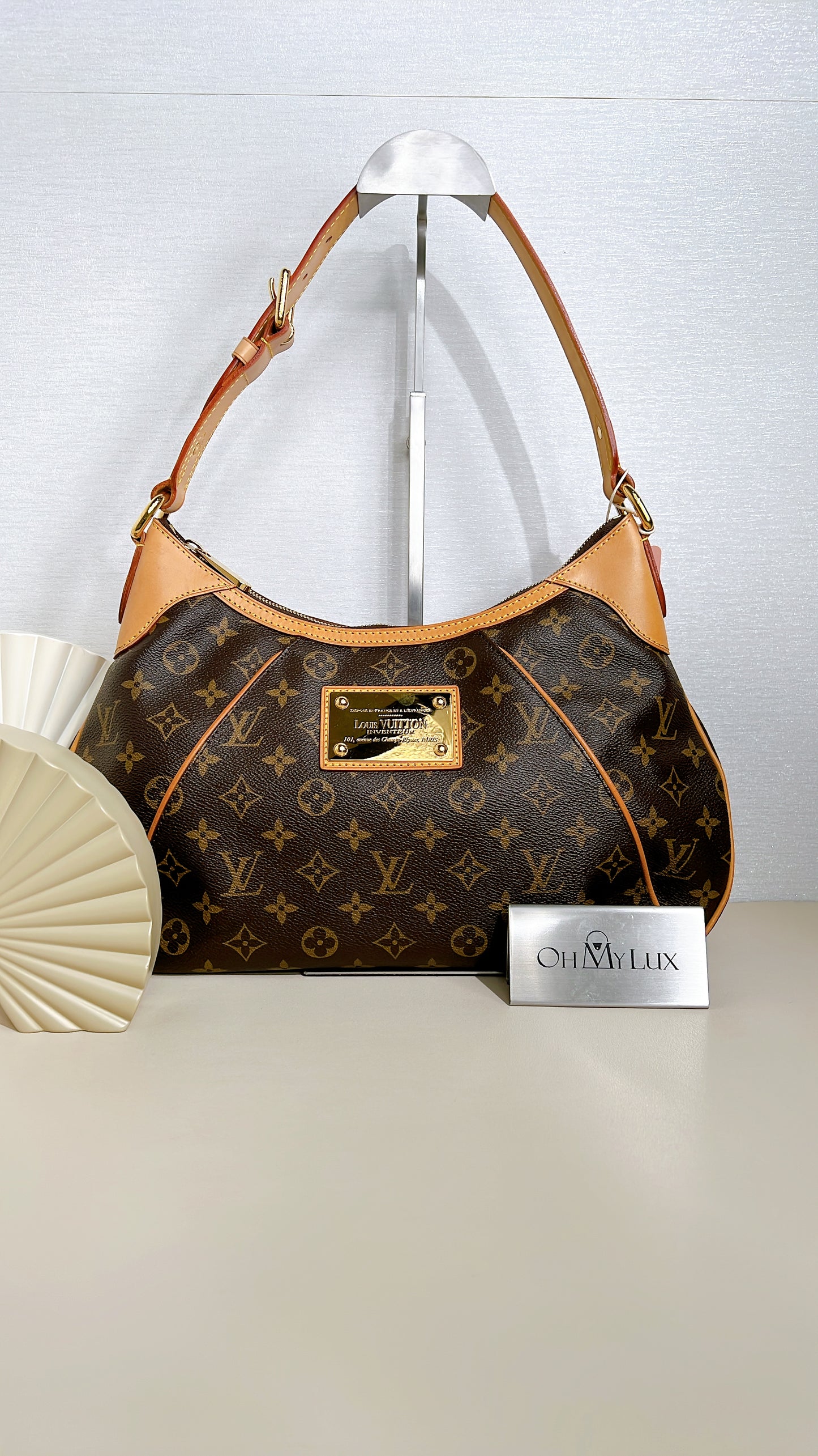 LV Monogram Thames GM