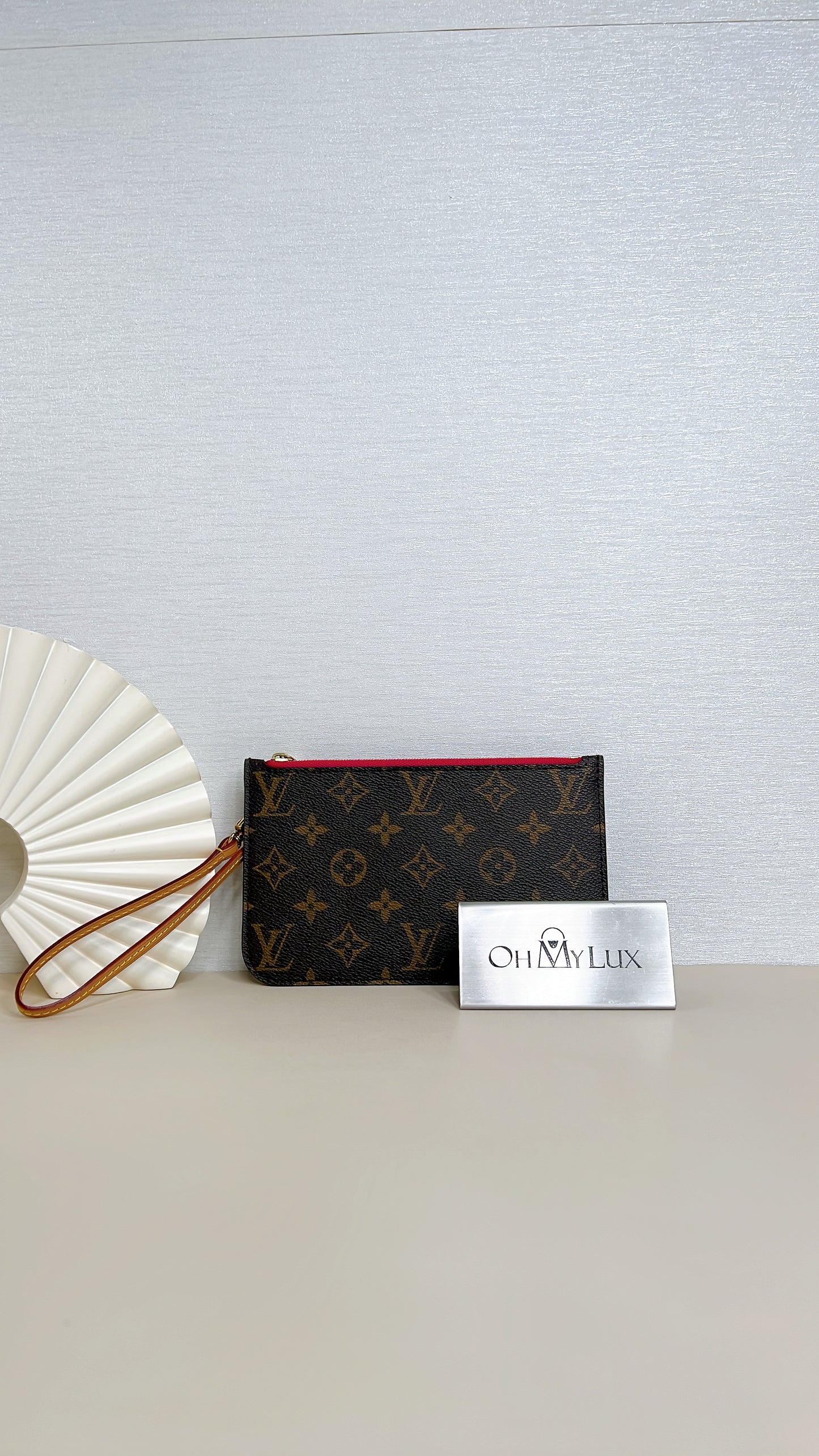 LV Neverfull Monogram Pouch