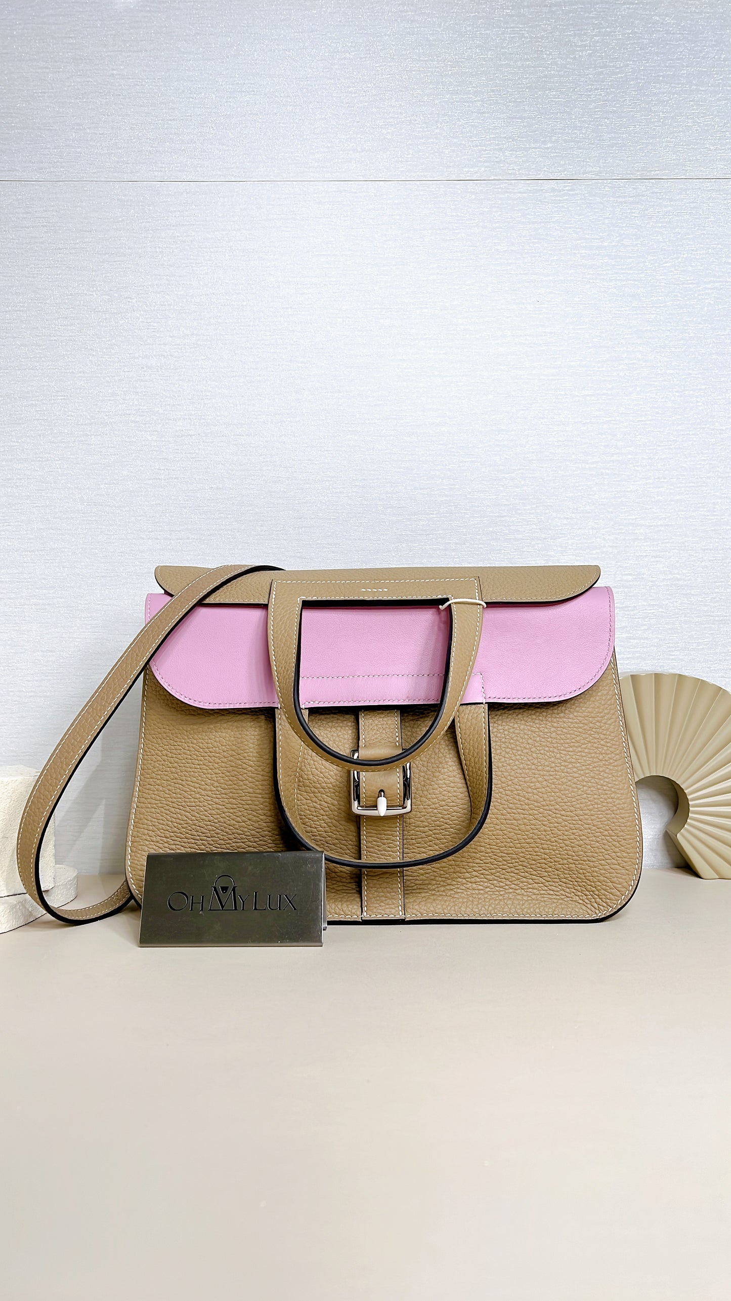 Hermes Halzan Verso 31 in Clemence Leather