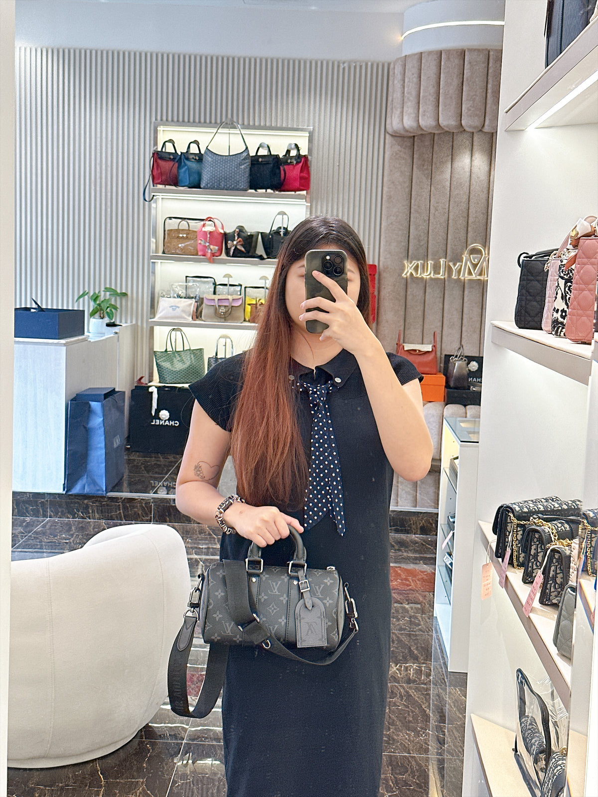 LV Keepall 25 in Monogram Eclipse