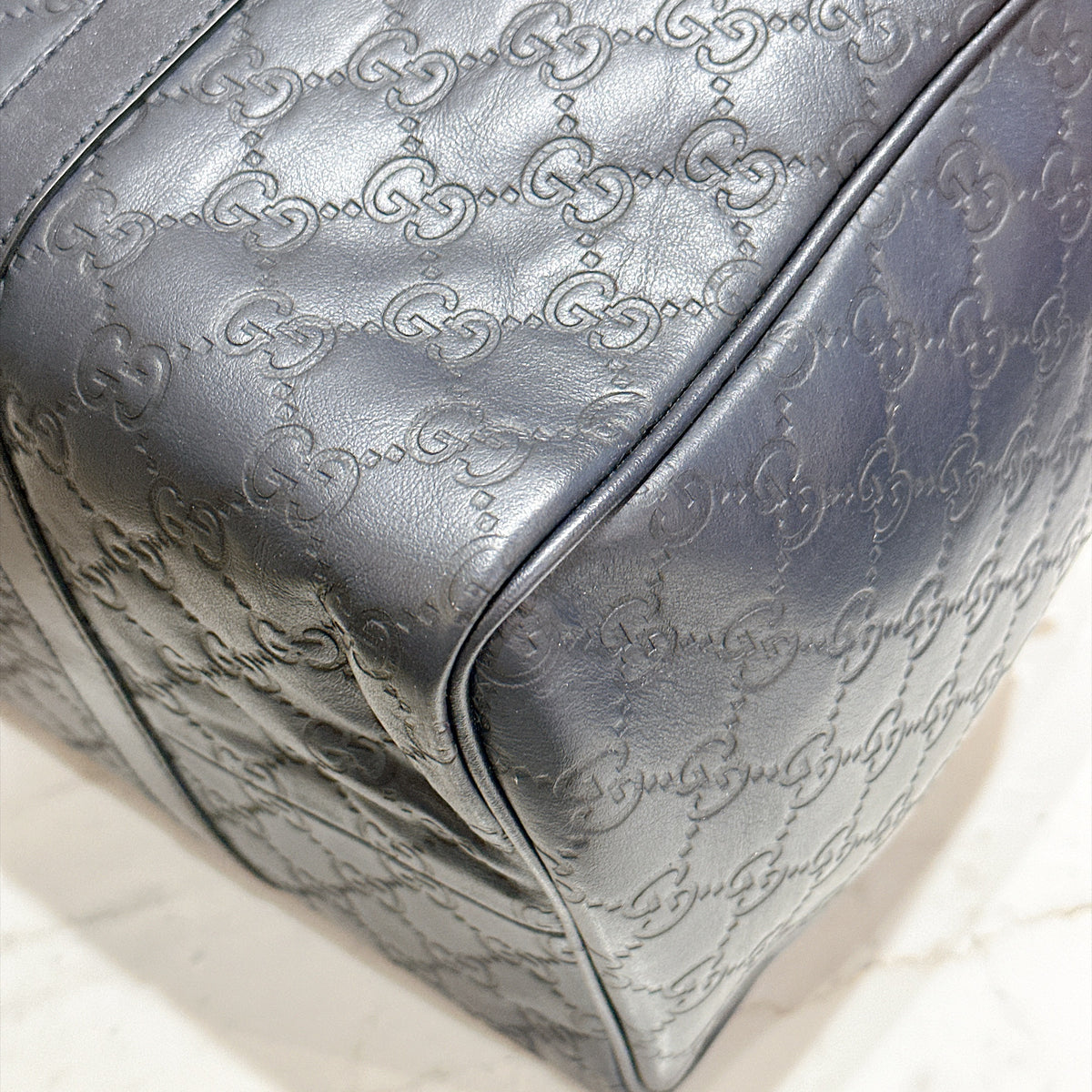 Gucci Guccissima Medium Joy Boston in Navy Blue