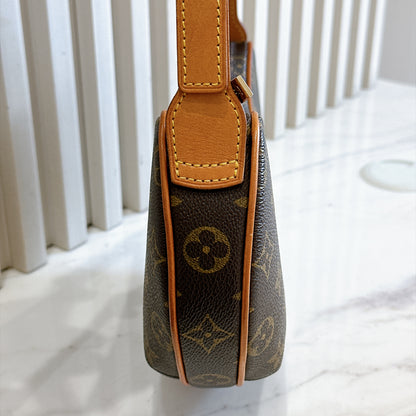 LV Monogram Croissant PM