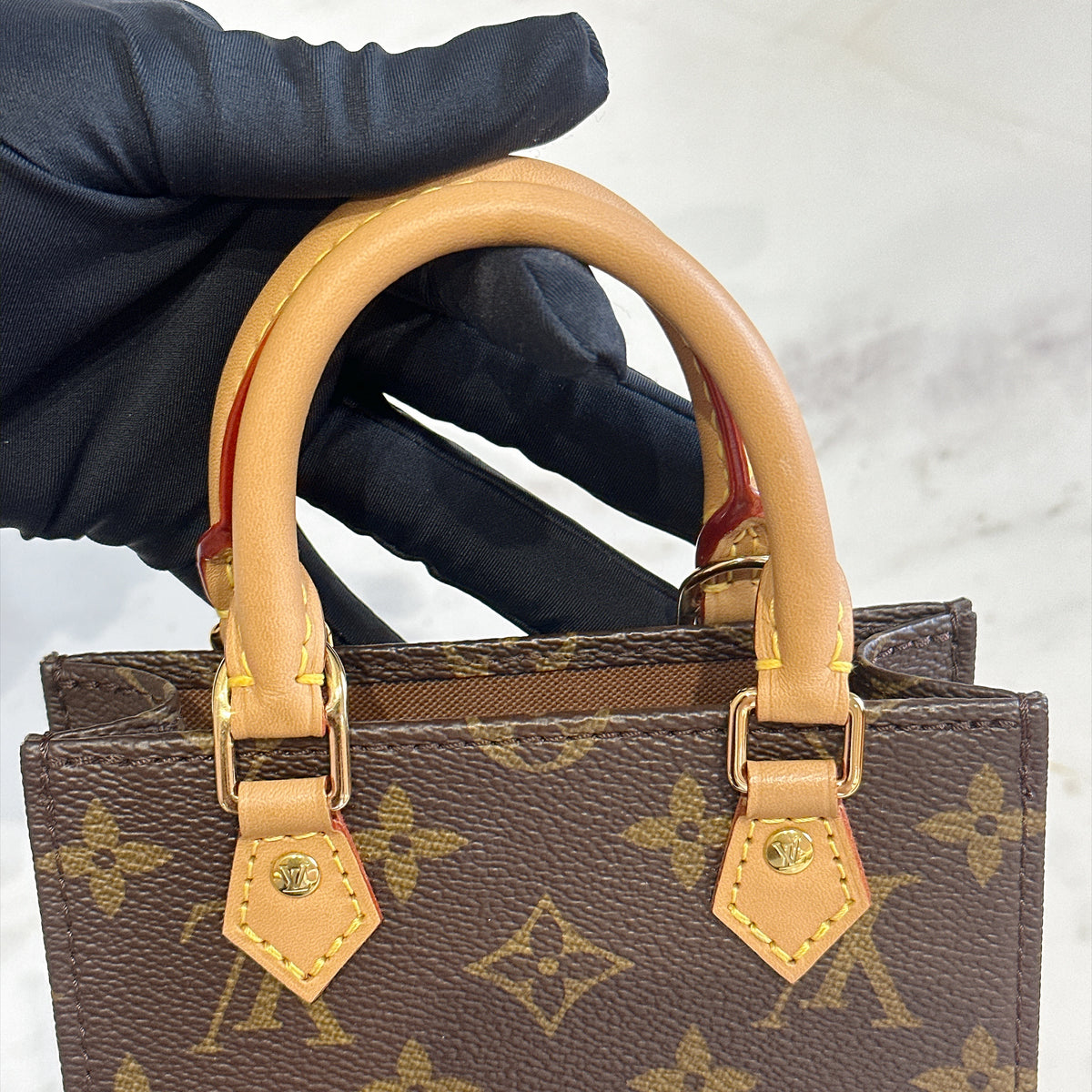 LV Monogram Petite Sac Plat
