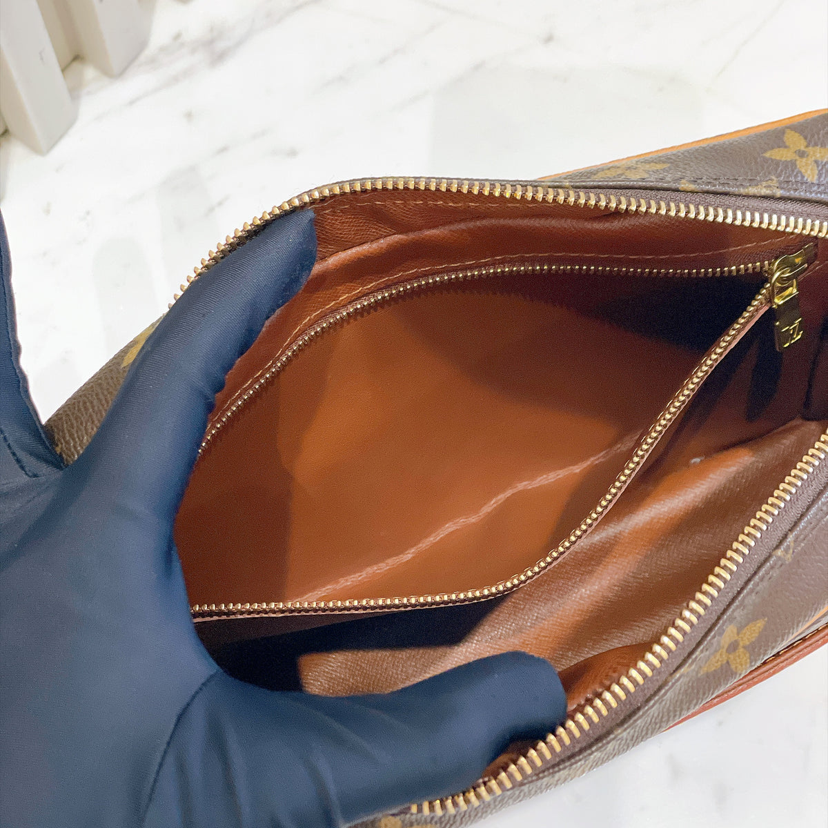 LV Monogram Trocadero 27