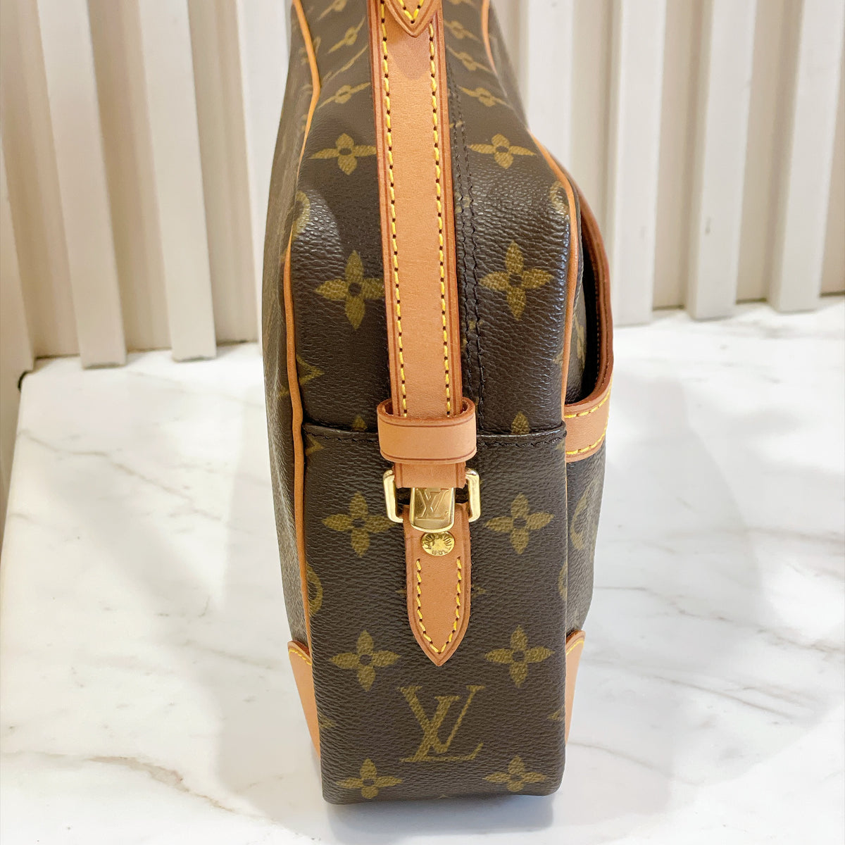 LV Monogram Trocadero 27