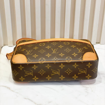 LV Monogram Trocadero 27
