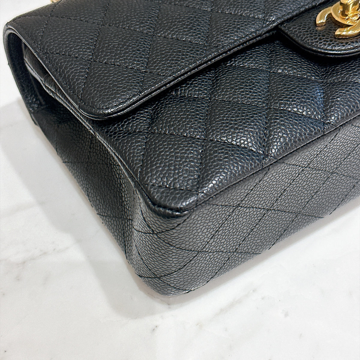 Chanel Classic Flap Medium in Black GHW