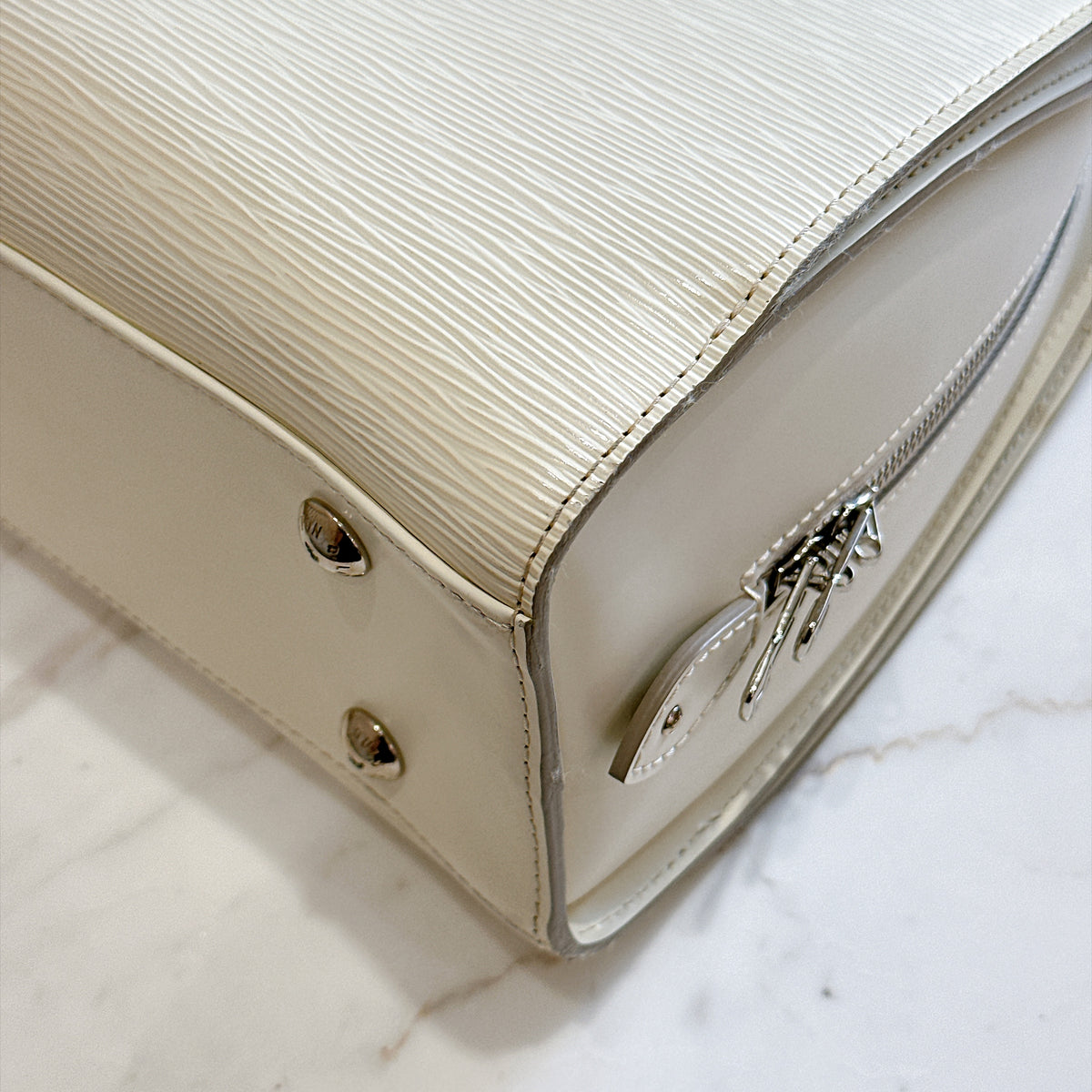 LV Pont Neuf Ivory GM