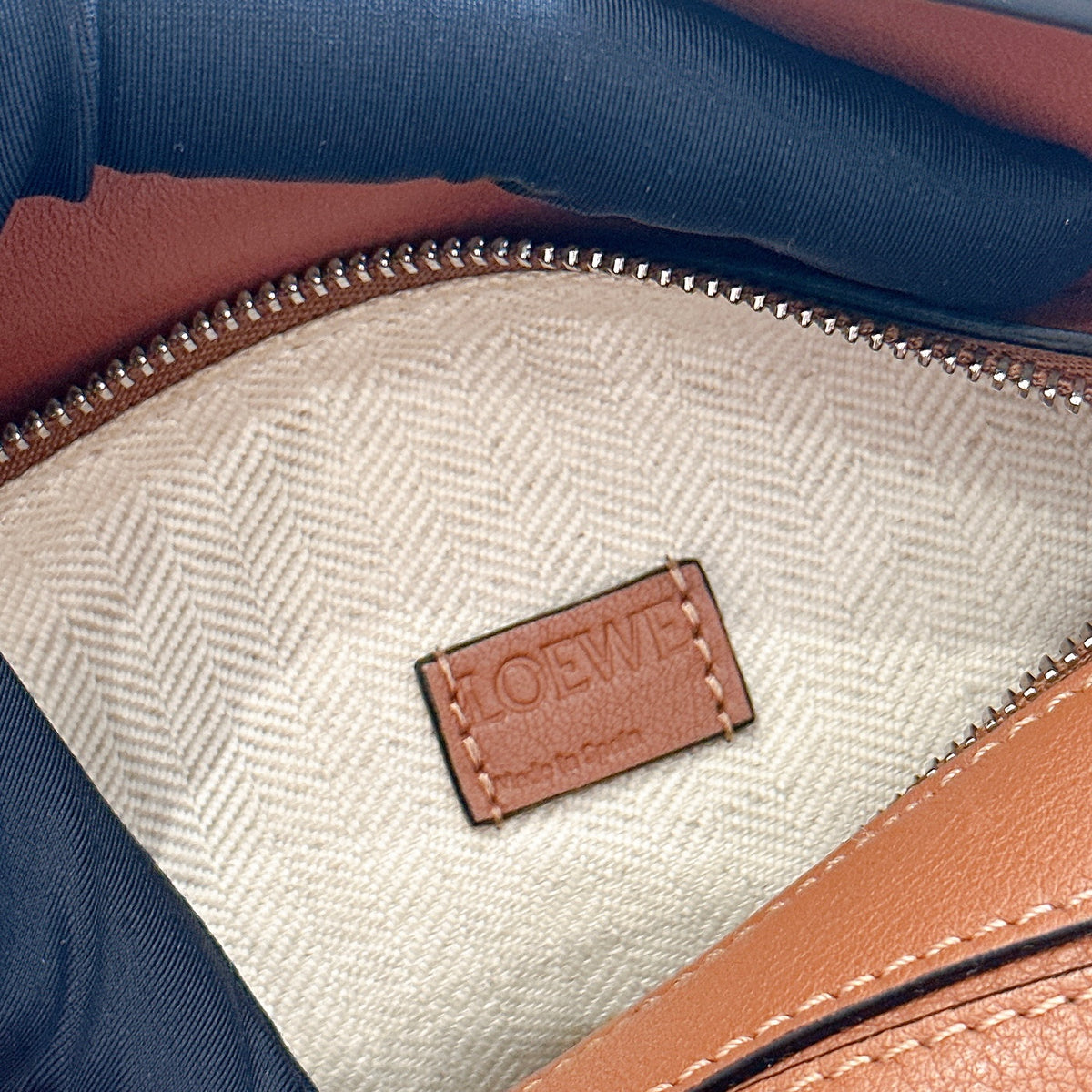 Loewe Puzzle Mini in Tan