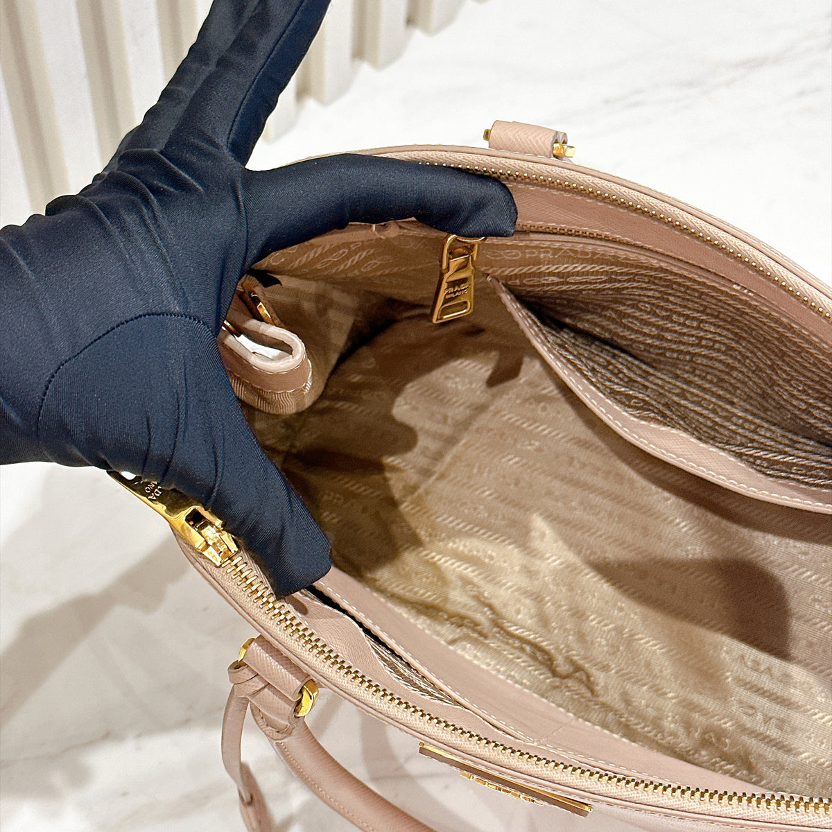 Prada Saffiano Gallieria Pink in Medium