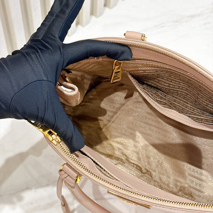 Prada Saffiano Gallieria Pink in Medium