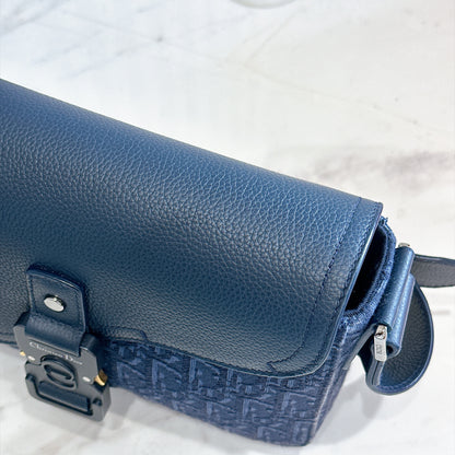 Dior Small Saddle Messenger in Blue Oblique