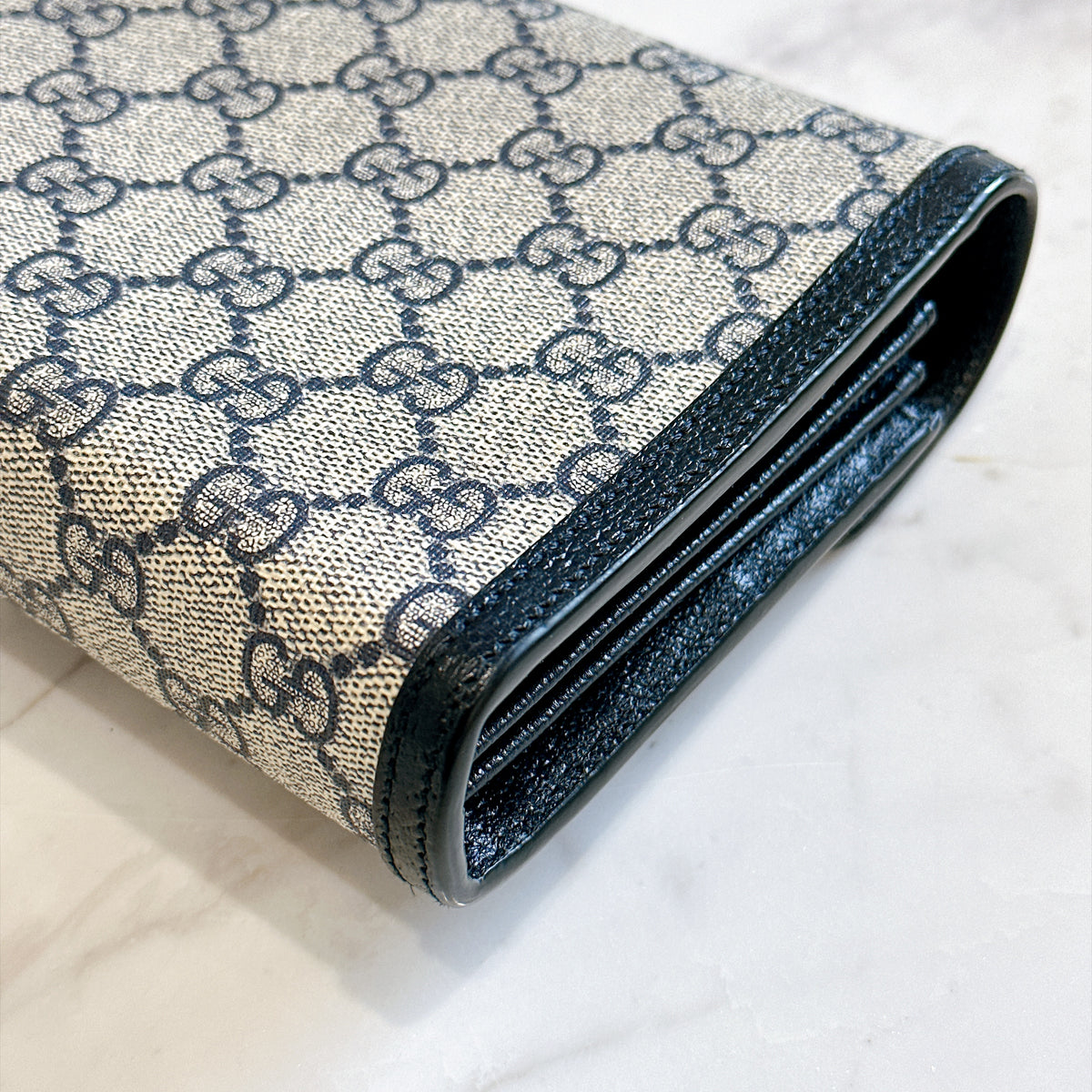 Gucci Dionysus GG Supreme Wallet On Chain in Navy Blue