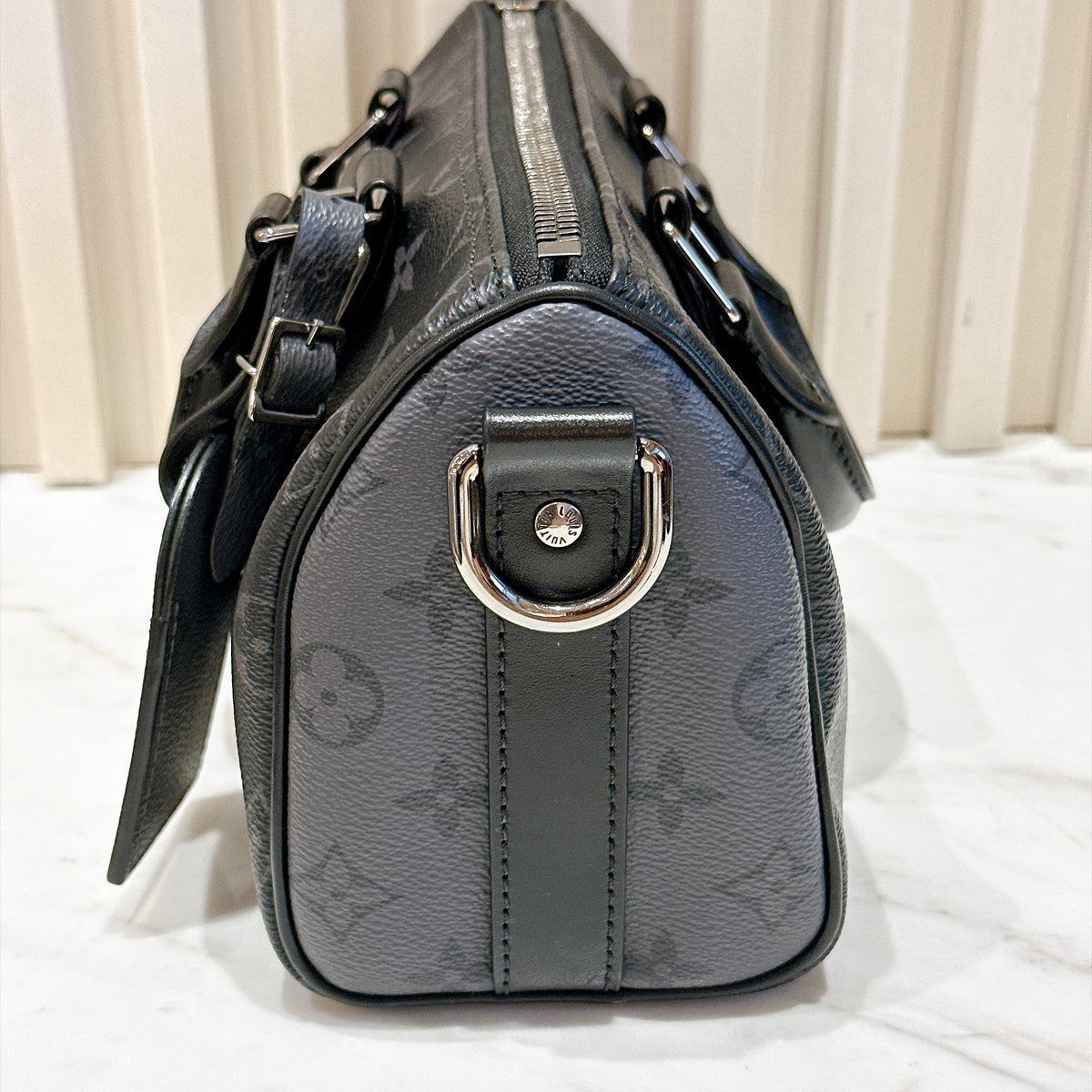 LV Keepall 25 in Monogram Eclipse