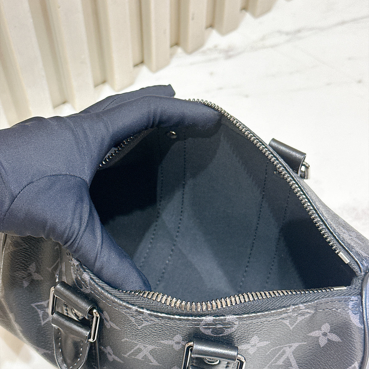 LV Keepall 25 in Monogram Eclipse