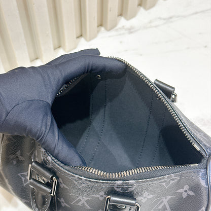 LV Keepall 25 in Monogram Eclipse