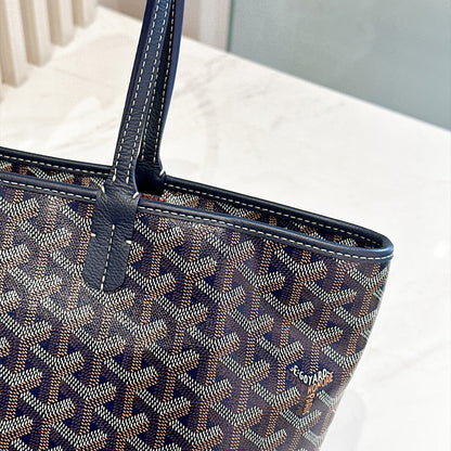 Goyard Artois MM in Blue