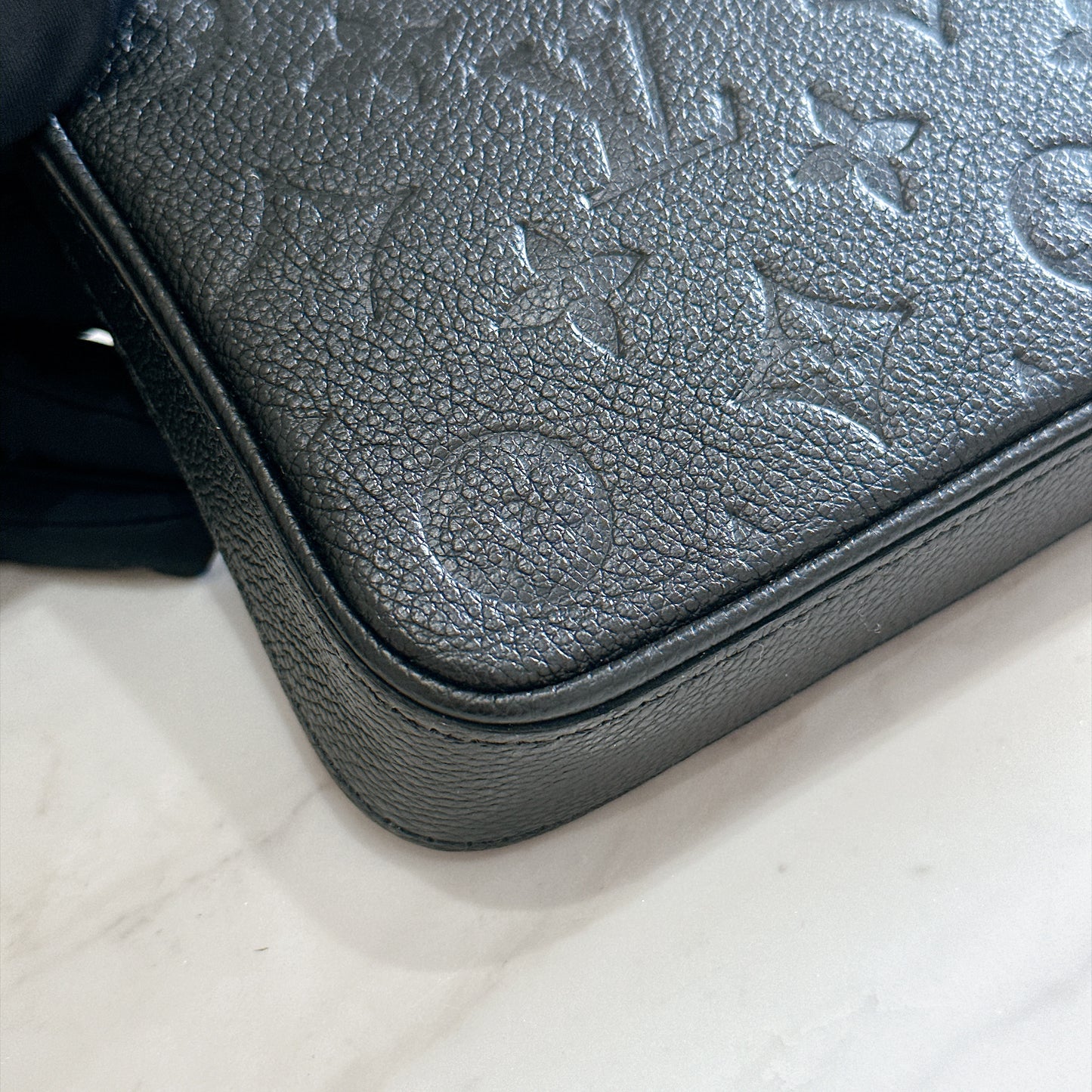 LV Easy Pouch in Black Empreinte Leather