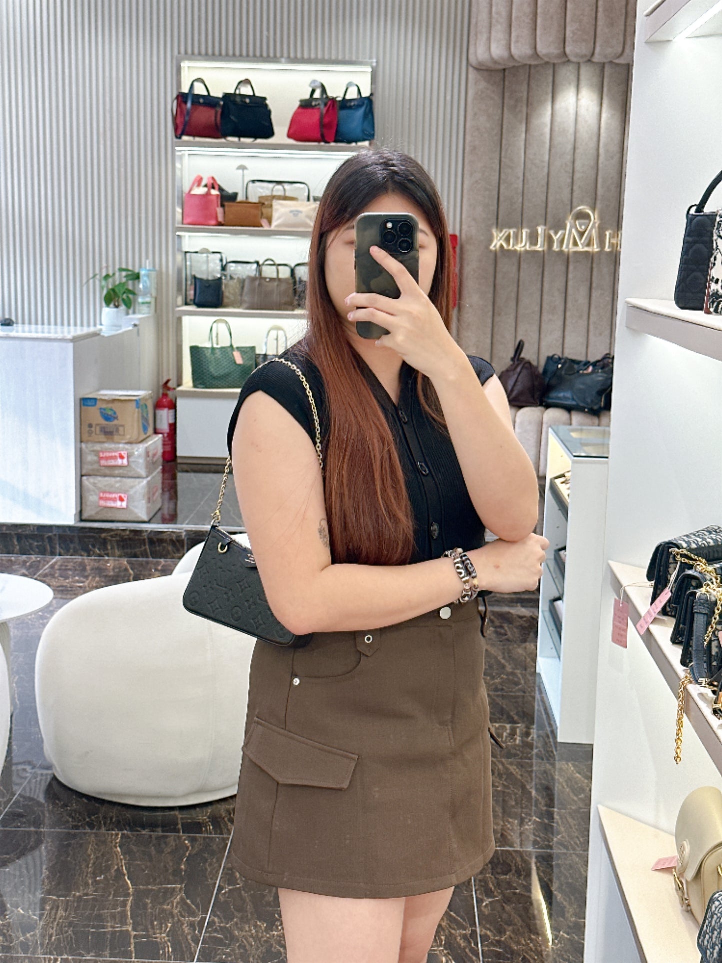 LV Easy Pouch in Black Empreinte Leather