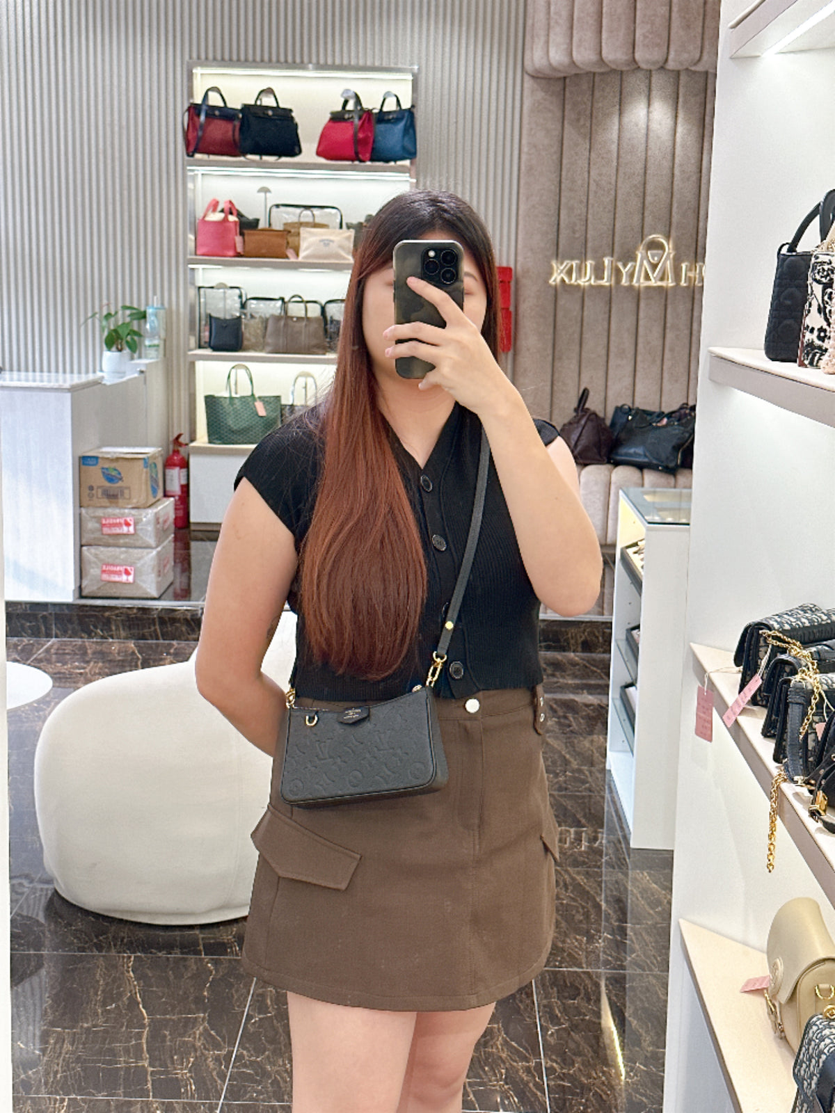 LV Easy Pouch in Black Empreinte Leather