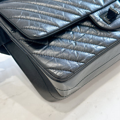 Chanel 2.55 So Black Small Reissue in Chevron