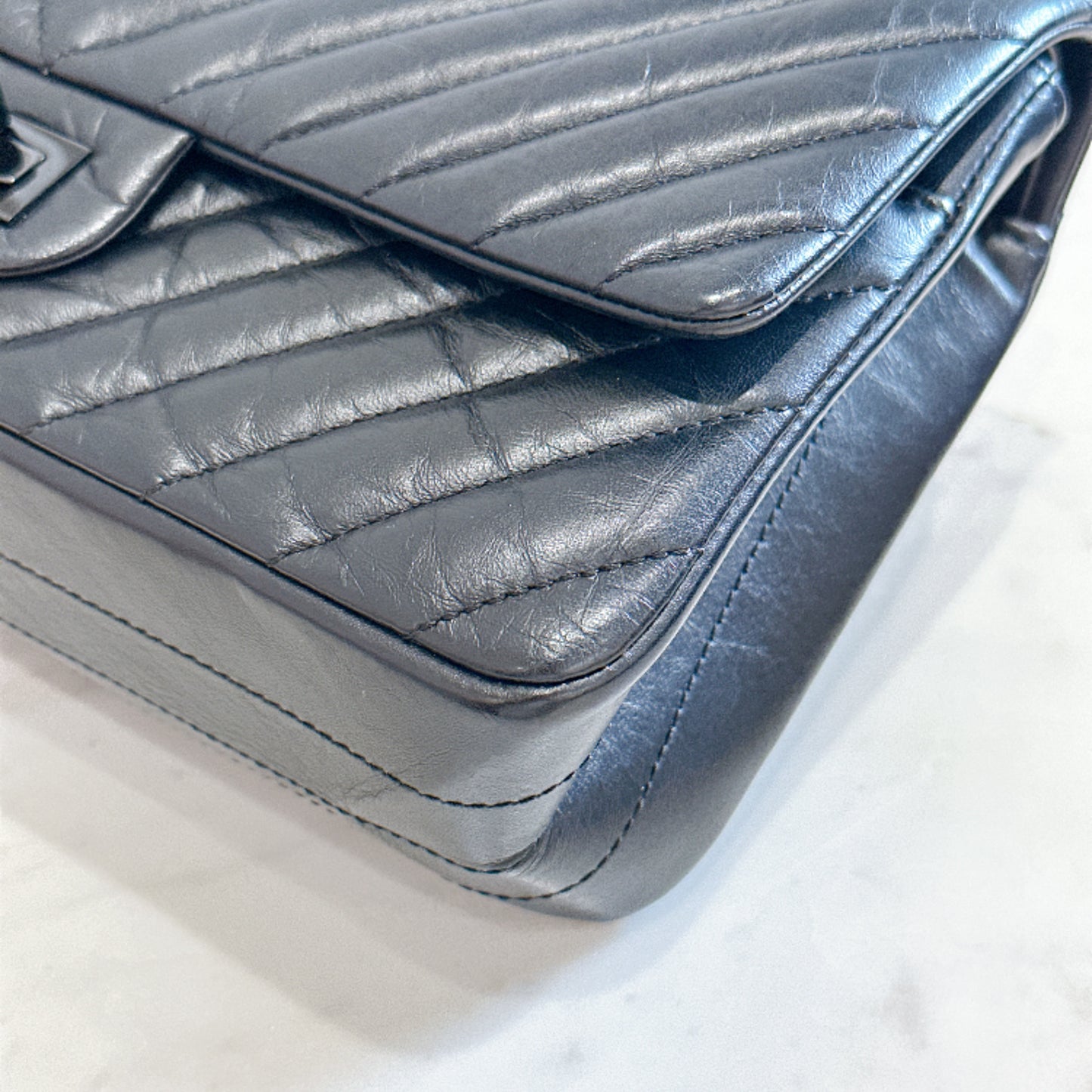 Chanel 2.55 So Black Small Reissue in Chevron