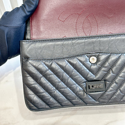 Chanel 2.55 So Black Small Reissue in Chevron