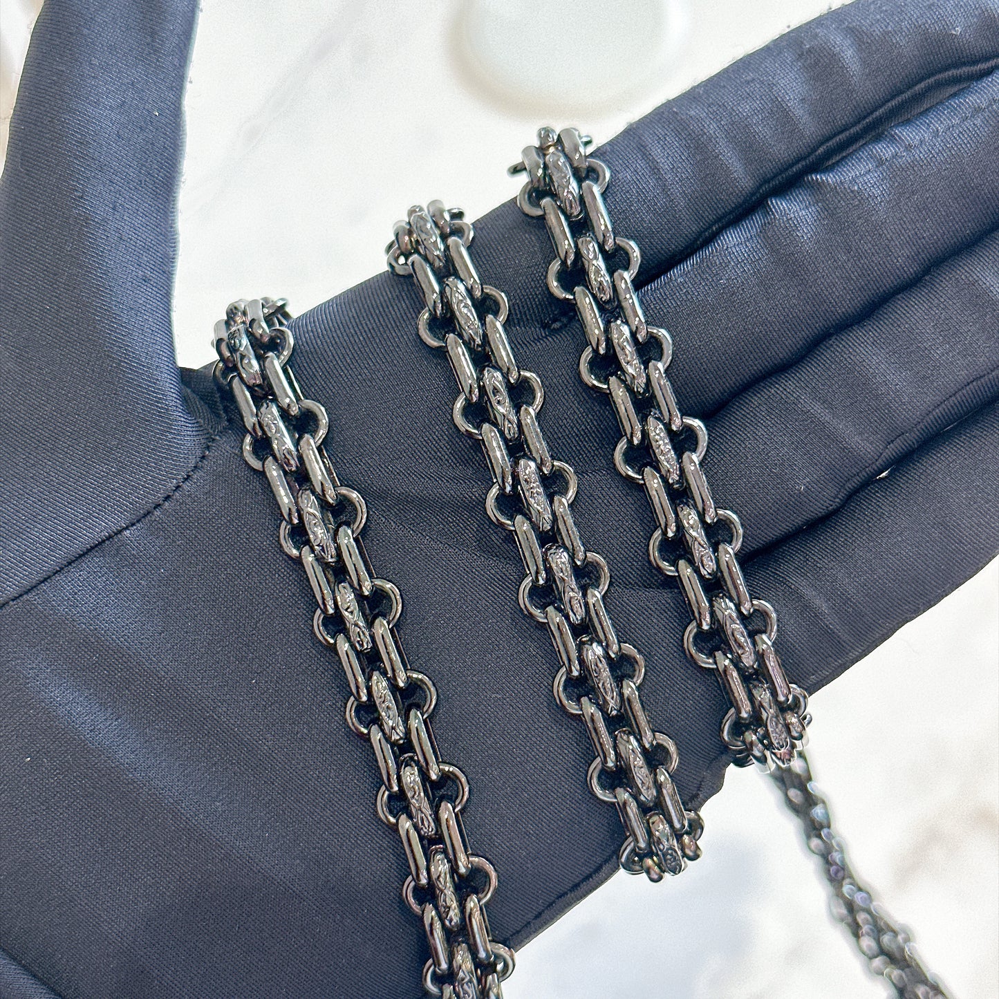 Chanel 2.55 So Black Small Reissue in Chevron