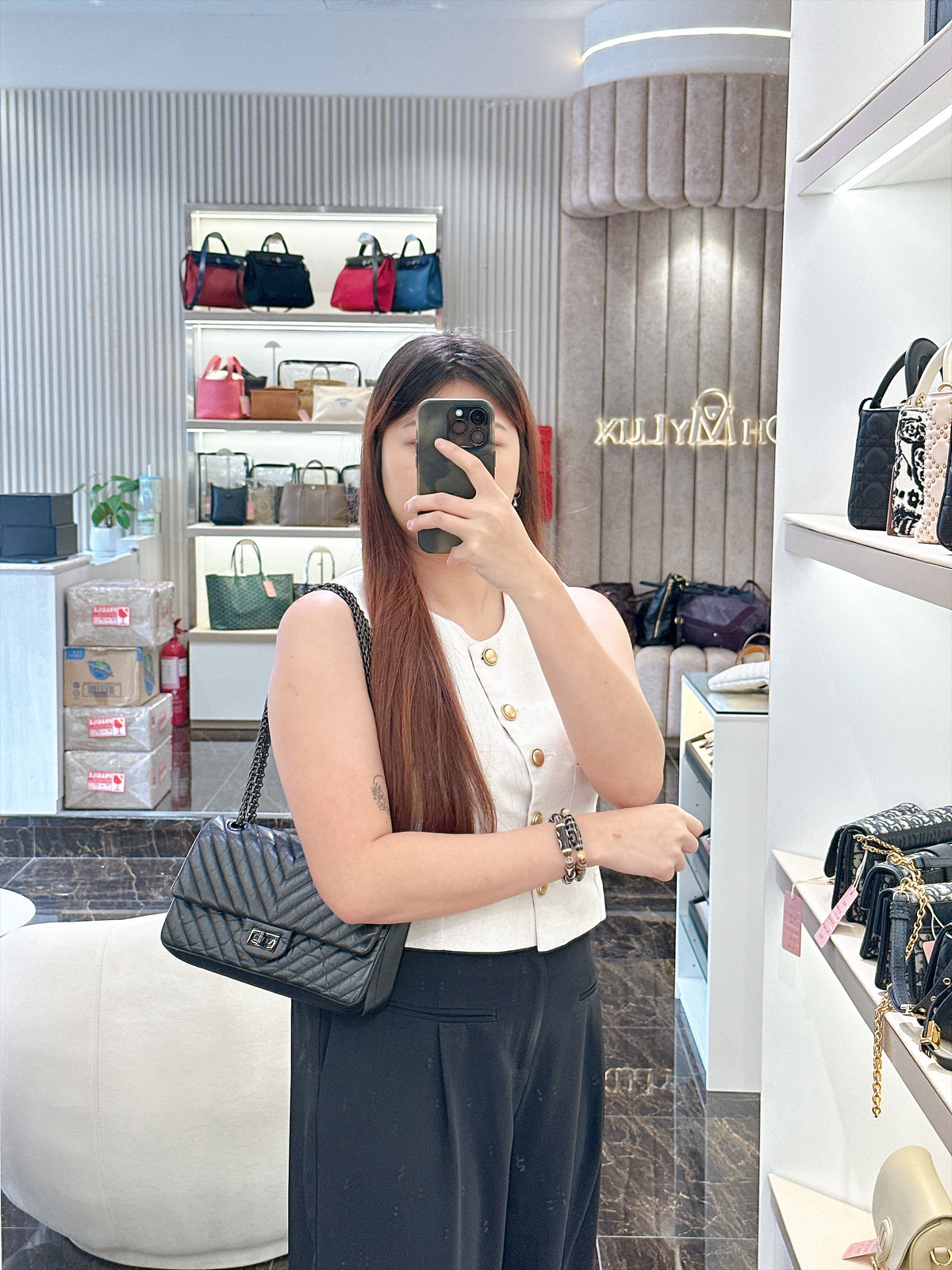 Chanel 2.55 So Black Small Reissue in Chevron