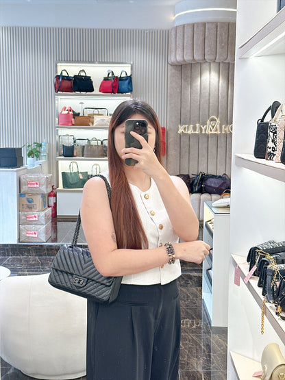 Chanel 2.55 So Black Small Reissue in Chevron