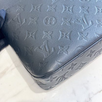 LV Pochette Voyage Souple