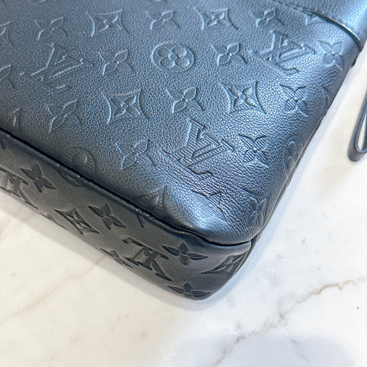 LV Pochette Voyage Souple