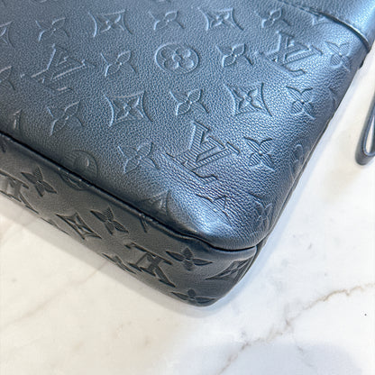 LV Pochette Voyage Souple