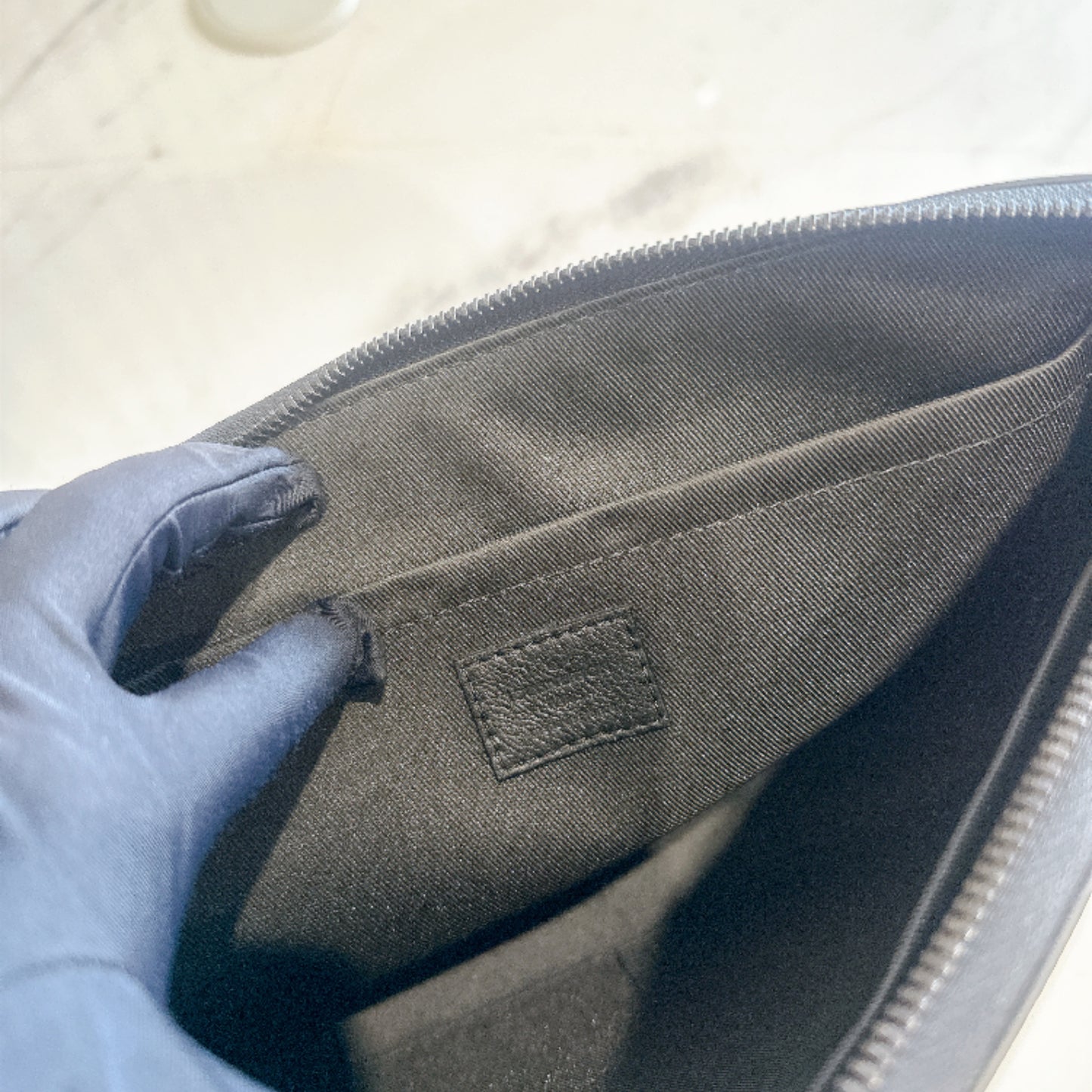 LV Pochette Voyage Souple