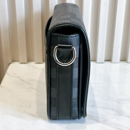 LV Damier Graphite Studio Messenger