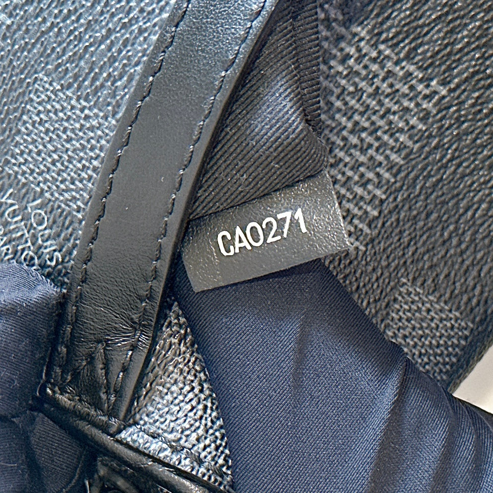 LV Damier Graphite Studio Messenger