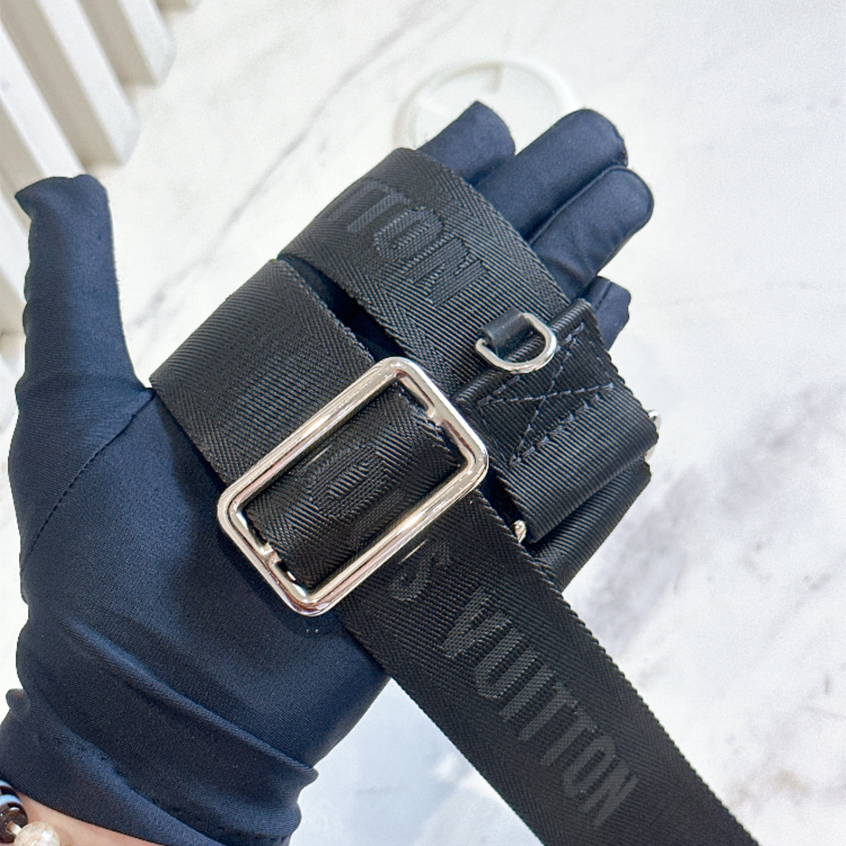 LV Damier Graphite Studio Messenger