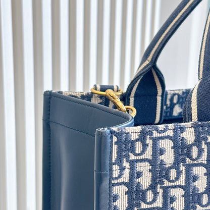 Dior Medium Book Tote In Blue Oblique and Calfskin