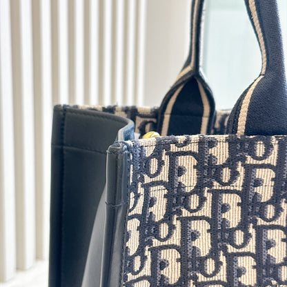 Dior Medium Book Tote In Blue Oblique and Calfskin
