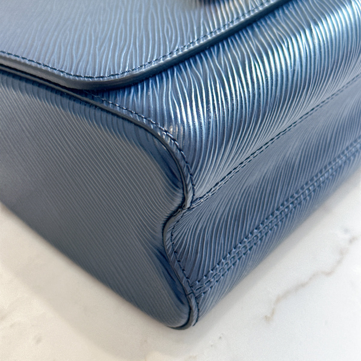 LV Twist MM in Blue